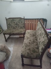 Salottino composto da 2 panche in legno seduta di stoffa morbida