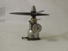 Modellino aereo d'epoca motore