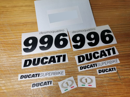 Ducati 996 desmoquattro black