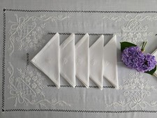 Elegante Tovaglia ricamata a