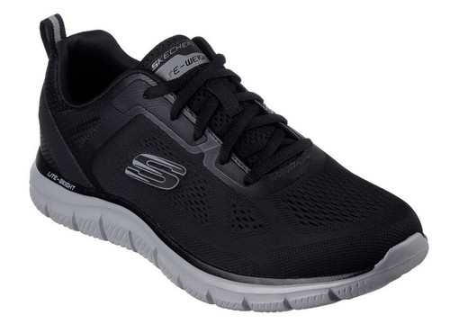 Skechers sneaker track broader