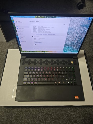 Alienware m16 amd laptop - alienware, r1