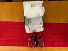 Scarpa da arrampicata su