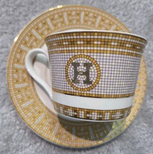 Tazza da tè e piattino H