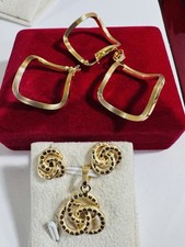 Set orecchini e pendenti