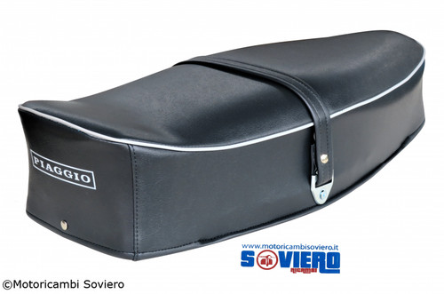 Sella blu scuro con - scuro, scritta