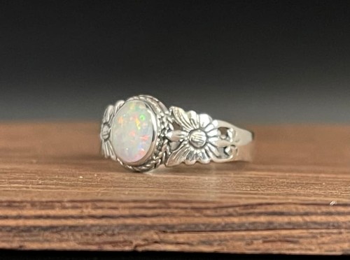 Anello donna fatto - , mano