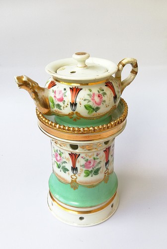 Tisanière porcelaine de - , en