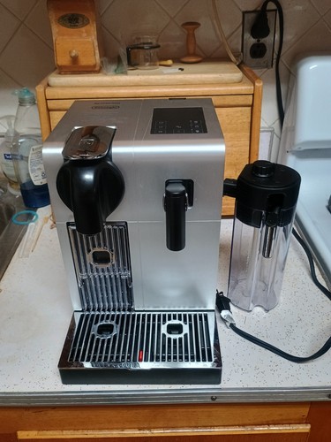 Nespresso lattissima pro - nespresso,