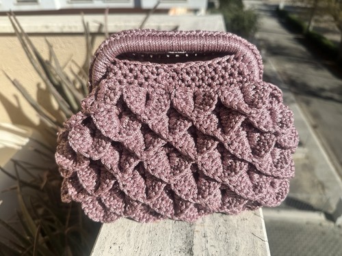 Borsa all uncinetto fatta - fatta, a