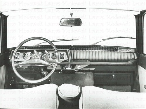 Renault 1968 cockpit - ts,