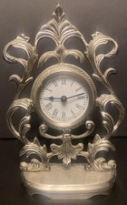 Orologio vintage ornato a mantello in peltro GULATI ispirazione rinascimentale 10 pollici - quarzo