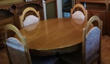 Tavolo rotondo in legno allungabile (+47 cm) con 6 sedie, decoro anni '70 circa