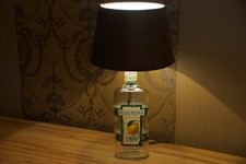 Lampada da Tavolo LED da Una Vera Becherovka Lemond Bottiglia Lampada Marrone Rotonda