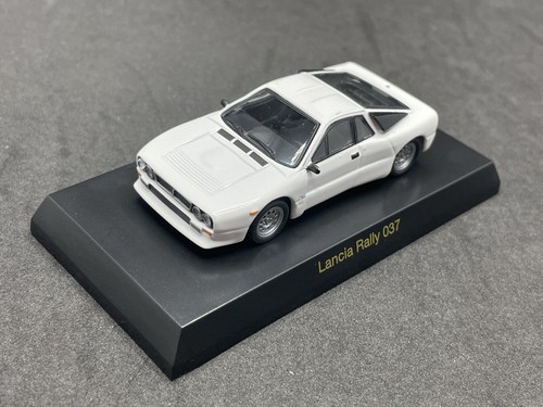 Modellino auto kyosho 64 - auto,