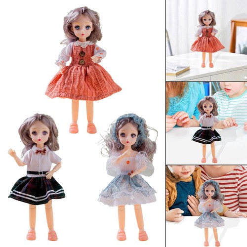 Bambola con vestiti - , e