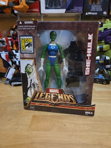 Marvel legends she hulk sdcc - marvel,