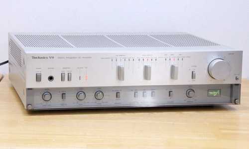 Amplificatore stereo integrato