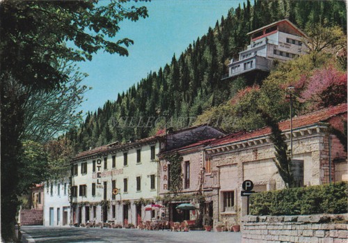 Passo del furlo - passo,