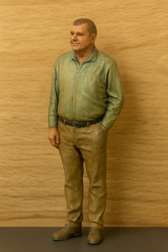 Modellino scala uomo maturo