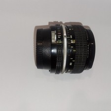 Nikon Nikkor obiettivo 28mm