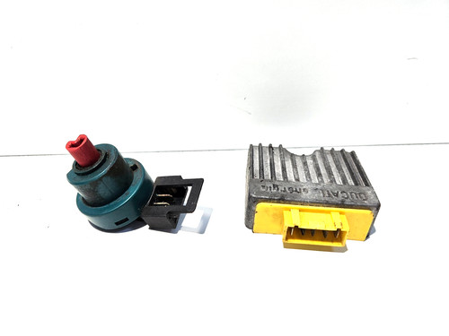 Regolatore tensione - di,