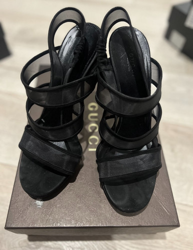 Gucci sandali neri scamosciati