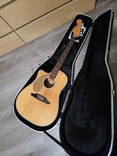 Chitarra acustica-elettrica