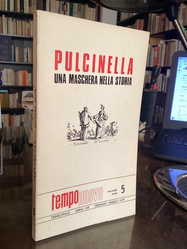 Pulcinella una maschera nella - pulcinella,