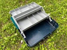 Valigetta da pesca in plastica porta attrezzi a 2 ripiani