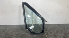 Vetro laterale fisso anteriore