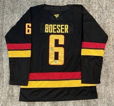 Maglia pattino volante firmata