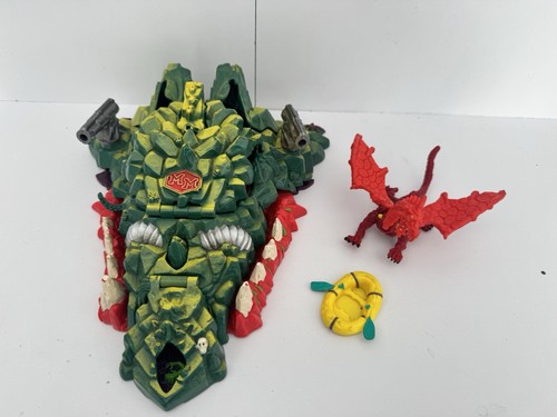 Mighty max storms - max, dragon