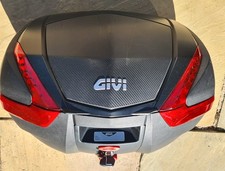 Givi V47 Top Box con Lucchetto