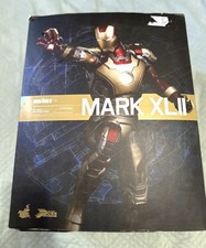 Sideshow Hot Toys Iron Man 3