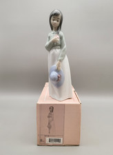 Figurina - NAO - Nina Sonadora