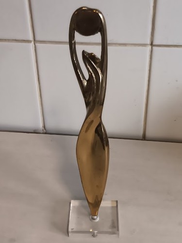 Piccola scultura astratta - , di