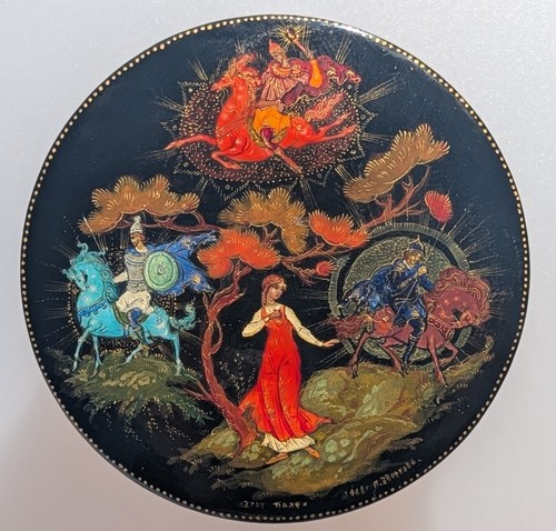 Vintage russian lacquer - lacquer, box