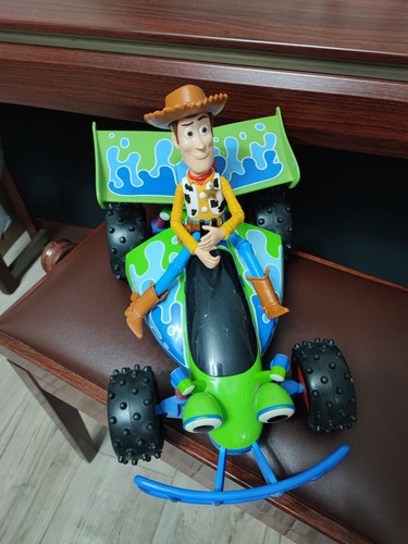 Sceriffo woody auto - e, toy