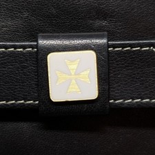 Custodia in pelle Vacheron Costantin nera con zip interne. Segni di umidità