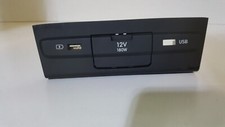 Mascherina presa 12V USB accendisigari Hyundai I20 BC3 BI3 dal 2020 96125Q0020