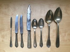 Vecchie posate in alpacca