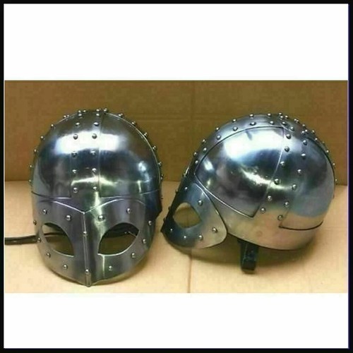 Elmetto medievale cavaliere