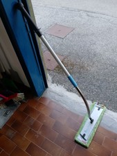 robusta scopa lava pavimenti