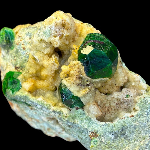 Granato demantoide naturale