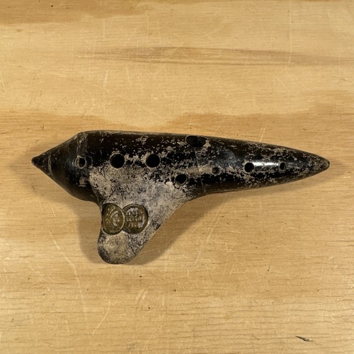 Antico flauto mano in - mano,