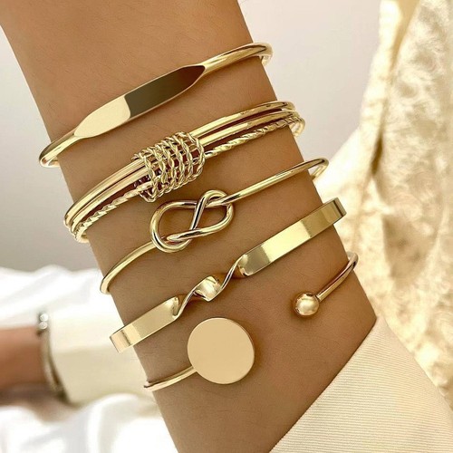 Braccialetto oro trendy 2025