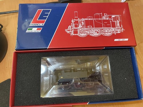 Models 851 110 - fs, gr.