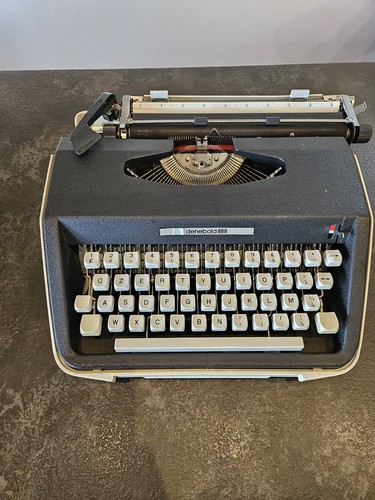 Macchina scrivere da - macchina,