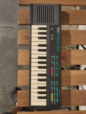 Vintage 15” Yamaha PORTASOUND PSS-30 Electronic Keyboard Tested Works